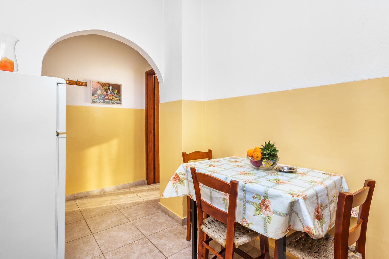 Xenios Loutra Village Mary'S House Ajía Paraszkeví Szoba fotó